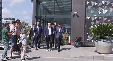 İstanbul- Mahkemenin atadığı 'Geçici Kurul'da bulunan Hasan Babacan Özgür Çelik'i ziyaret etti Haber eklendi