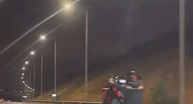 İstanbul- Otoyolda motosiklet sürücülerinin tehlikeli yolculuğu kamerada