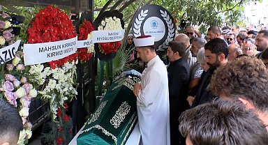 İstanbul- Şarkıcı Güllü son yolculuğuna uğurlandı