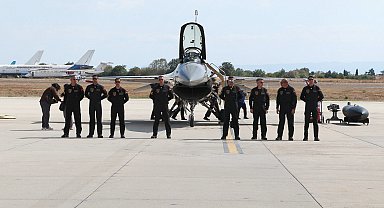 İstanbul - SOLOTÜRK ekip lideri Yarbay Murat Bakıcı: Gençler hayallerinin peşinden koşsun