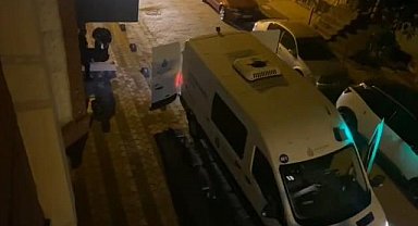 İstanbul - Sultangazi'de tartıştığı babasını boğazını keserek öldürdü