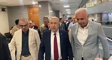 İstanbul- Ümit Özdağ, adliyeye geldi -1