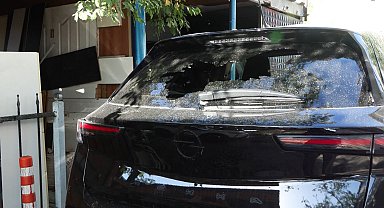 İstanbul - Ümraniye'de inşaat alanında yapılan kontrollü patlamada çevredeki yapılar zarar gördü