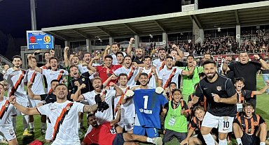 İzmir Çoruhlu FK evinde güldü