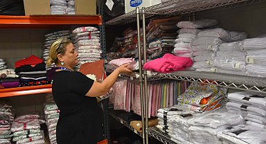 İzmir'de ihtiyaç sahibi hastalara destek için 'sosyal market'