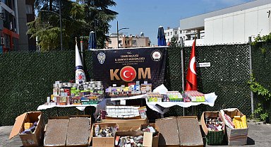İzmir'de kaçak tütün ve elektronik sigara operasyonu