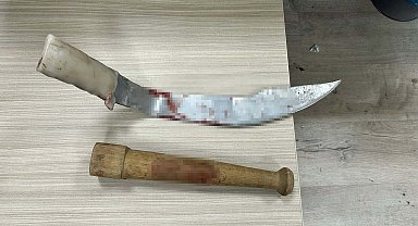 İzmir'de kayınpeder ile damadın pala ve sopalı kavgası: 2 yaralı