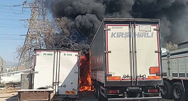 İzmir'de TIR garajında yangın