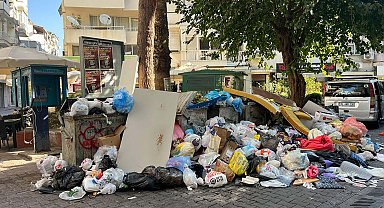 Karşıyaka'da işçiler yeniden eyleme başladı; oluşan çöp yığınları tepkiye neden oldu