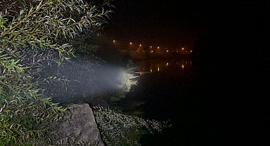 Kayıp 3 çocuk annesinin ayakkabı ve telefonu nehir kıyısında bulundu