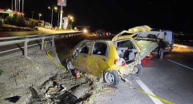 Kırıkkale'de bariyerlere çarpan otomobil takla attı: 1 ölü