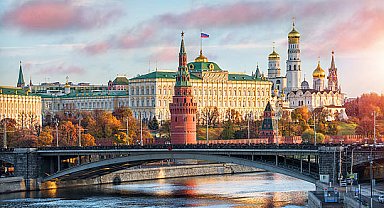 Kremlin: Putin, Trump ile Moskova'da görüşmeye hazır