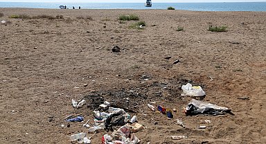 Kumköy sahilinde yine 'çöp manzarası'