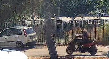 Liseli kızın cep telefonunu alıp kaçtı, kameradan belirlenip yakalandı