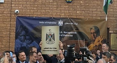 Londra'da Filistin elçiliği açıldı