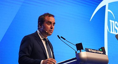 Macron, Savunma Bakanı Lecornu'yu yeni başbakan olarak atadı