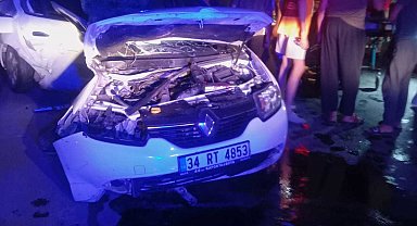 Malatya'da iki otomobil çarpıştı: 3 yaralı