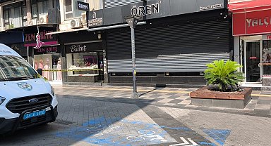 Mersin - Maskeli 4 kişi, kuyumcu dükkanını soydu Görüntü eklendi