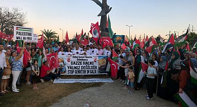 Mersin'de 'Küresel Sumud Filosu' selamlandı