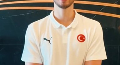 Milli basketbolcu Alperen Şengün'ün forması, SMA hastası Çağan Ata için 1 milyon TL'den açık artırmada