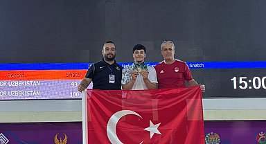 Milli halterci Adem Algül, Özbekistan'da şampiyon olarak Türkiye rekoru kırdı