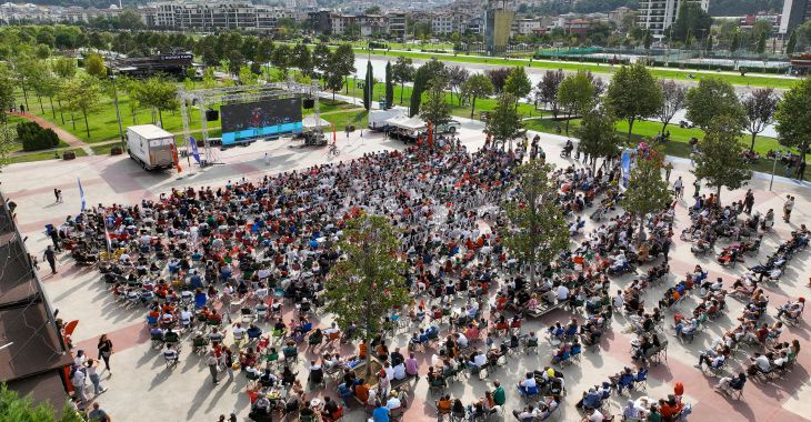 Milli heyecan ve Bursaspor maçı dev ekrana yansıdı