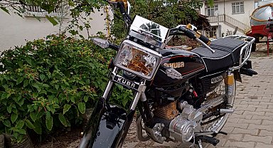 Motosiklet hırsızlarını devriye görevindeki polisler fark edip yakaladı