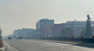 Ot yangınında fabrikaları duman kapladı, işçiler evlerine gönderildi