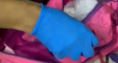 Oto tamircideki okul çantasından uyuşturucu çıktı