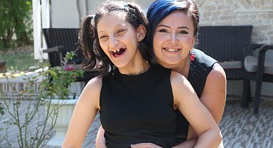 Özel gereksinimli Asya, anestezi altında işitme testi istenince eğitim imkanından yararlanamadı