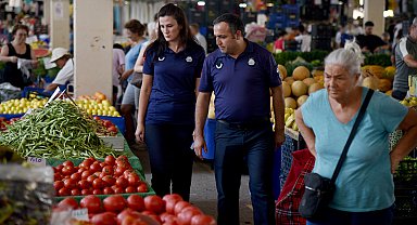 Pazar tezgahında 'irili, ufaklı' aldatmacaya 3 bin 541 lira ceza