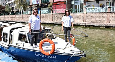 Porsuk Çayı'nın turist gezi botları kadınlara emanet