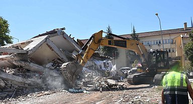 Prof. Dr. Sözbilir'den deprem fırtınası uyarısı