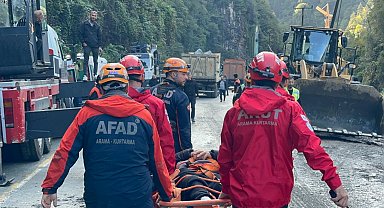 Rize ve Artvin'de selin izleri siliniyor