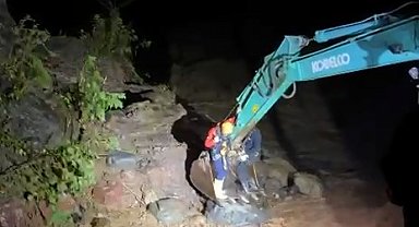 Rize'de etkili olan yağış, sel ve heyelana neden oldu