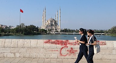 Roma döneminden kalma 16 asırlık köprü, karalama tahtasına döndü
