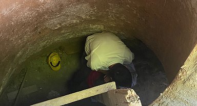 Rüyasında define görüp oturduğu evde kaçak kazı yapan anne ile oğluna gözaltı