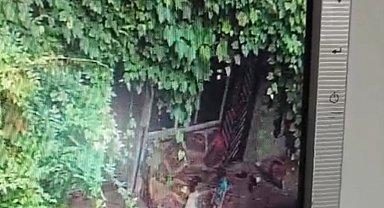 Salıncağın ipini boynuna dolayıp sallanmak isterken asılı kalan Eymen Asaf, öldü