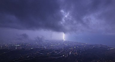 Samsun'da etkili olan sağanak, sele neden oldu