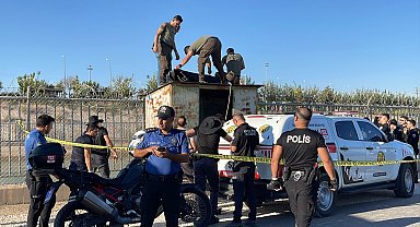 Şanlıurfa'da sulama kanalına düşen kişiyi kurtarmak için 2 kişi suya atladı; 1 ölü