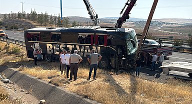 Şanlıurfa'da yolcu otobüsü devrildi: 27 yaralı