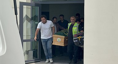 Şarkıcı Güllü, Yalova'da evinin balkonundan düşüp hayatını kaybetti