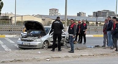 Sivas'ta iki otomobil çarpıştı: 1 ölü 3 yaralı