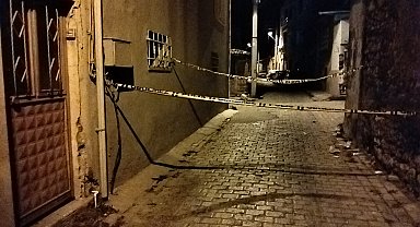 Sokakta karşılaştığı amcasını 3 yerinden bıçakladı