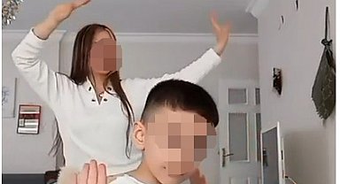 Sosyal medya yayınında dans ettirildiğini iddia ettiği 6 yaşındaki oğlu için velayet davası açtı
