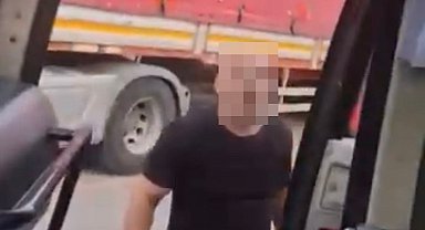 Sürücülerin 'ters yön' kavgası kamerada