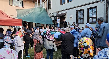 Takıntılı kişinin öldürdüğü abla- kardeş toprağa verildi