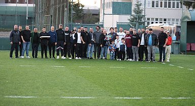 Taraftar gruplarından Trabzonspor'a moral ziyareti