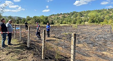 Tarlada yaktığı anız ateşini söndürmeye çalışırken kalp krizi geçirip öldü