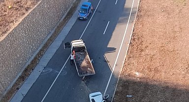 Ters yöne giren otomobille hafif ticari araç çarpıştı: 1 ölü, 3 yaralı